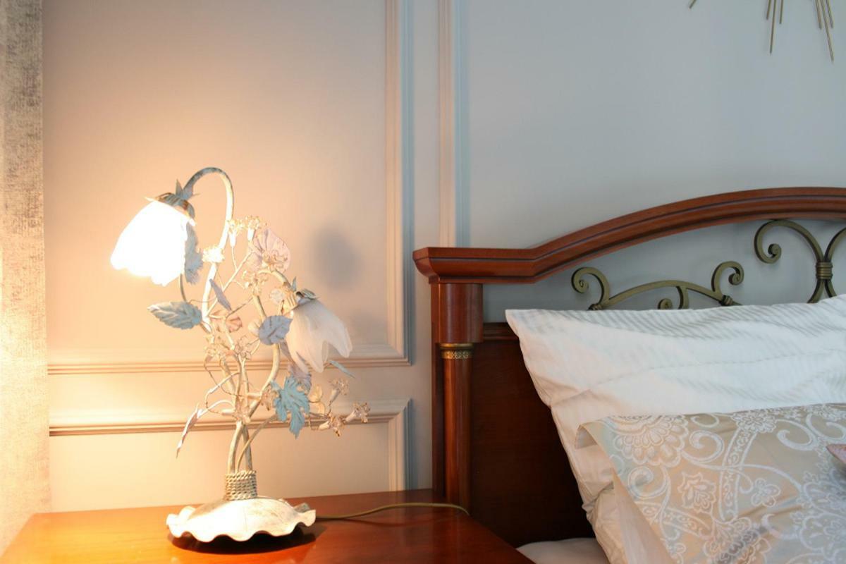 Altbauwohnung Im Herzen Von Karlsruhe Ngoại thất bức ảnh